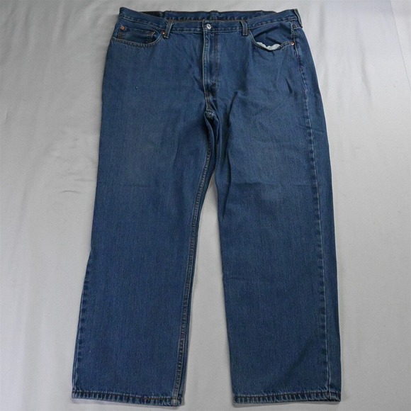 Levi's 42 x 30 550‎ Relaxed Fit Medium Stonewash Distressed Jeans - Picture 1 of 5